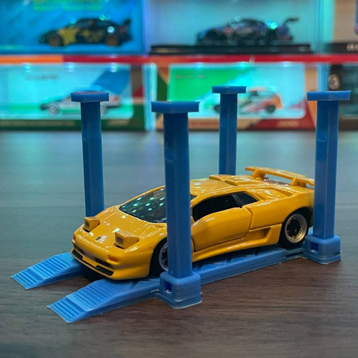 Hot Wheels & 1/64 Scale Car Lifts image