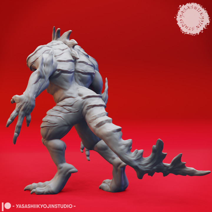 Lurking Troglodyte - Tabletop Miniature (Pre-Supported)