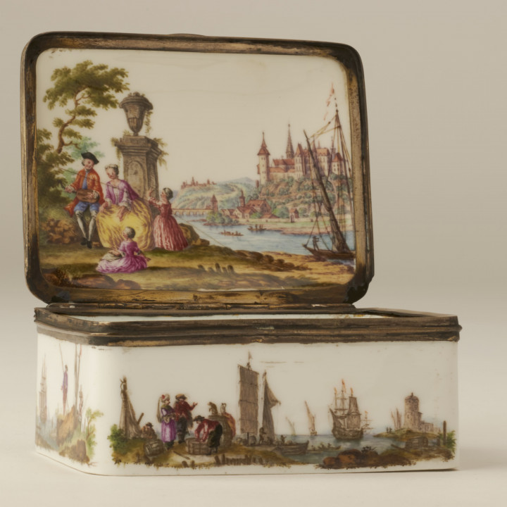 Snuff Box image