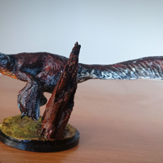 Picture of print of Utahraptor running 1-35 scale pre-supported dinosaur