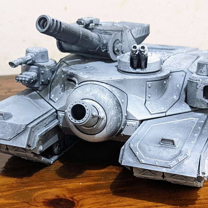 Super heavy tank