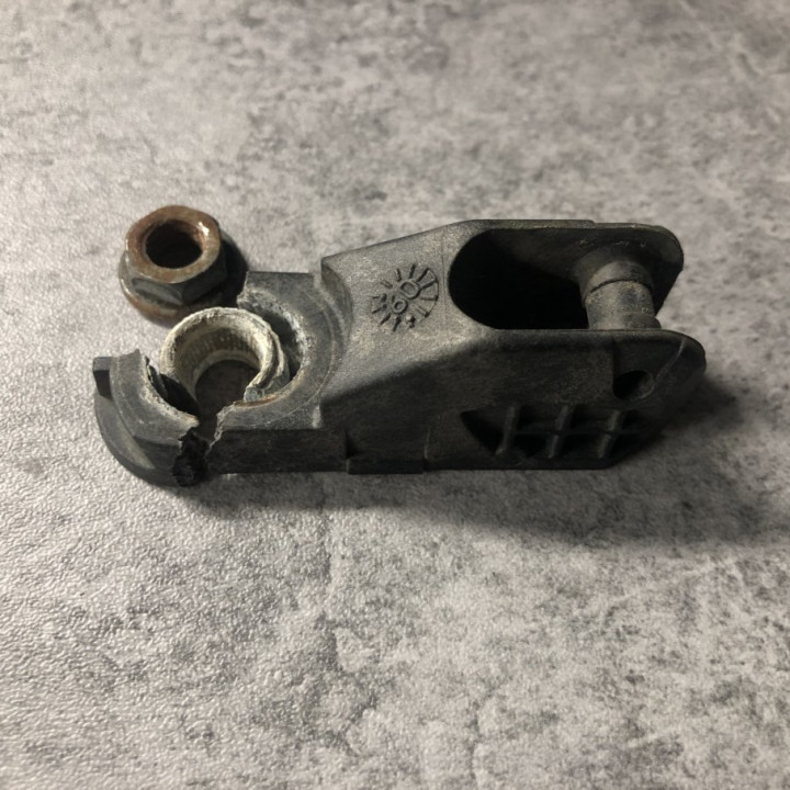 3D Printable PEUGEOT Rear Windshield Wiper Base by CANAVESE DANIEL