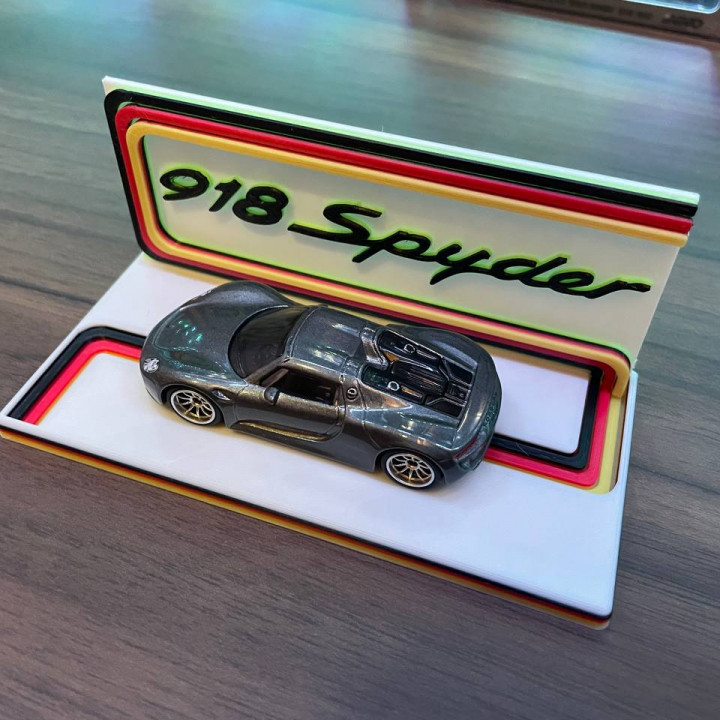 3D Printable Matchbox Porsche 918 Spyder Display by Giga