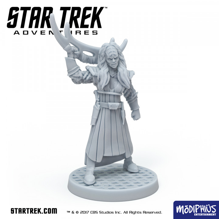 Star Trek Adventures - TNG Klingon Female Lieutenant