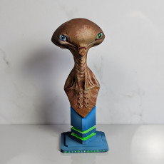 Picture of print of Free Alien Bust 100mm - George Pre-Supported