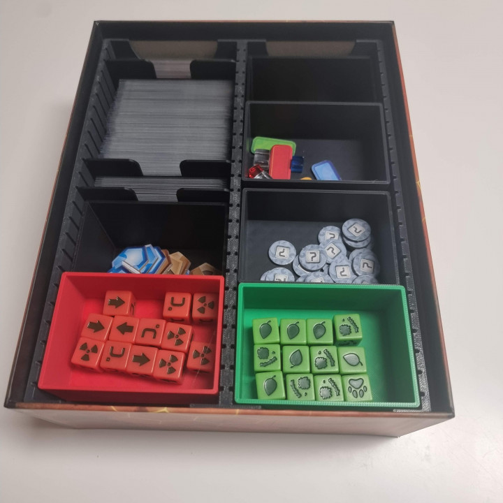 Card box for any sized cards, with dividers, dice and token boxes  More than half a million STL files ! image