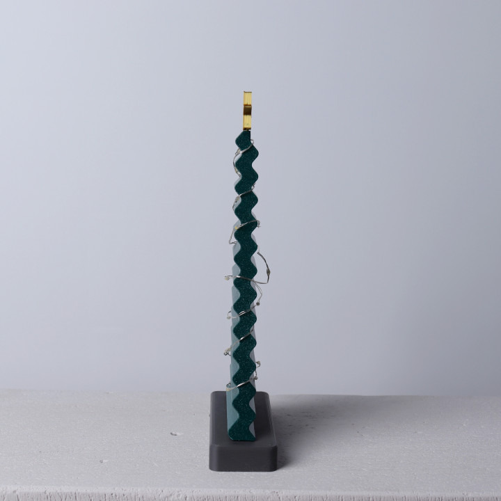Wavy Christmas Tree | Christmas Decor