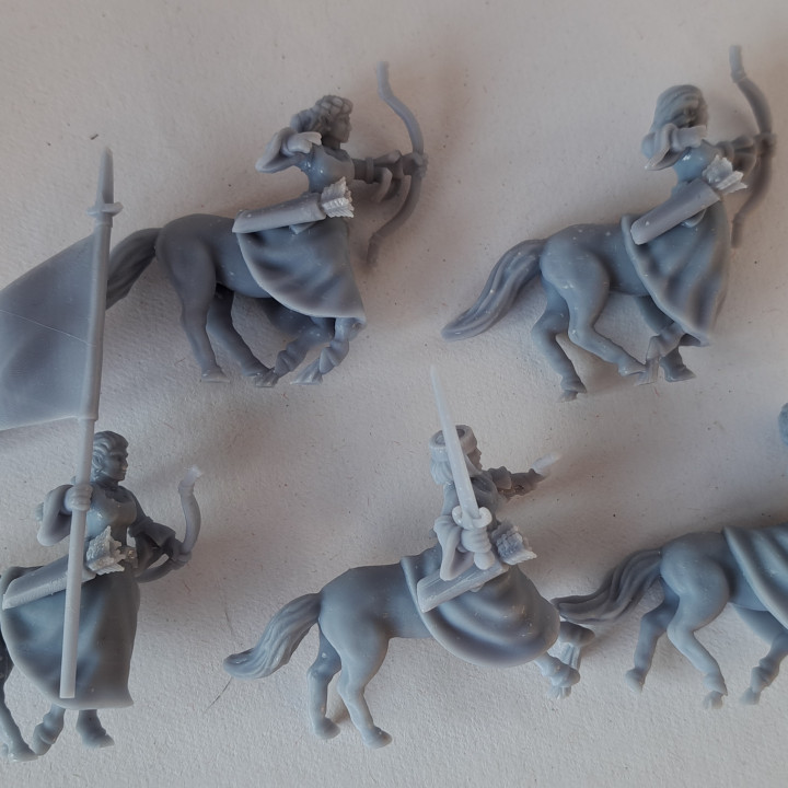 Centaur Ladies Miniatures (32mm, modular)