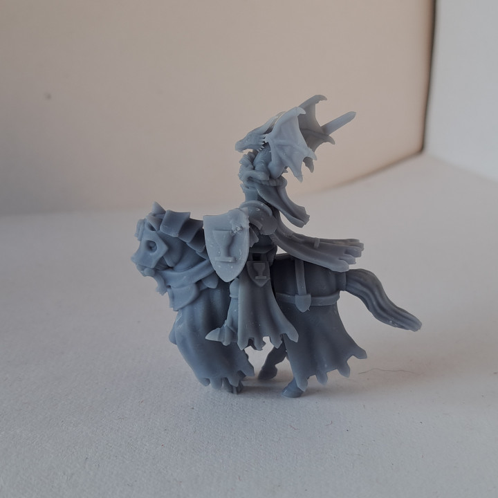 Knight of the Grail character miniature (32mm, modular) image