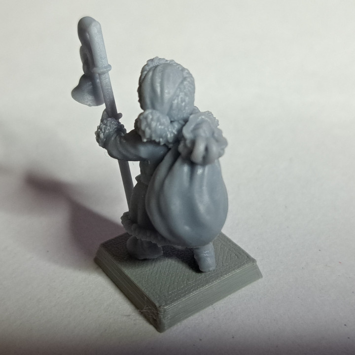 Halfling Santa Miniature (32mm)