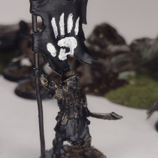 Picture of print of Armoured Orc Scout with Banner