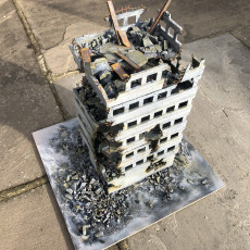 Picture of print of Destroyed modern appartment block 2 - WW3 Cold War miniatures Scenery 28mm 15mm 20mm