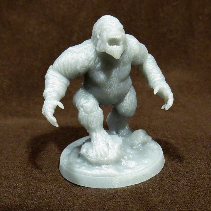 Frostgrave White Gorillas - Remix (2 poses)