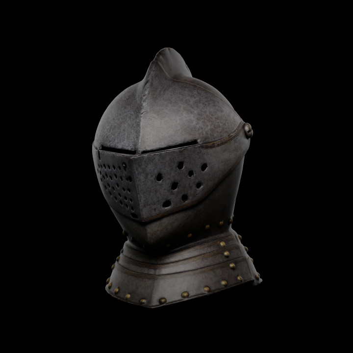 Closed helmet image