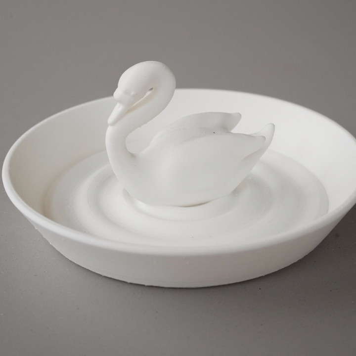 Swan jewelry tray image