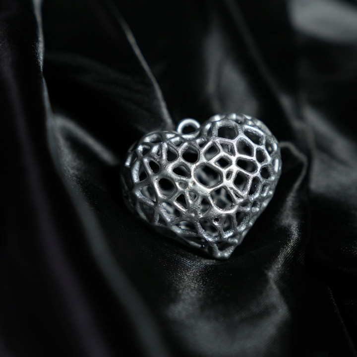 Heart-shaped Pendant