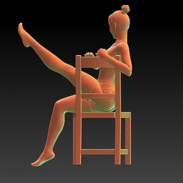 Girls in lingerie - chair dance -EROTIC MINIATURE 75 MM SCALE