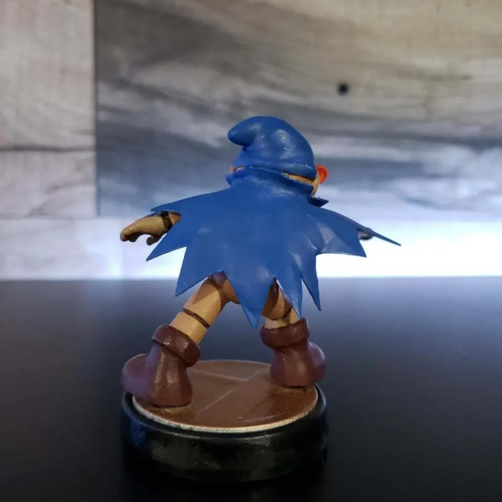 Geno Amiibo Figure