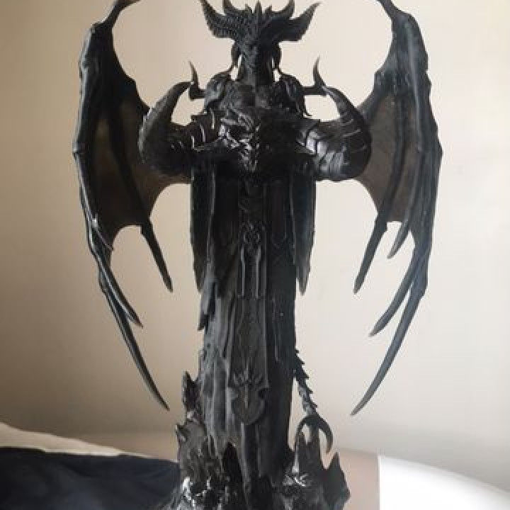 3D Printable Lilith the Queen of demons Figure by Evil