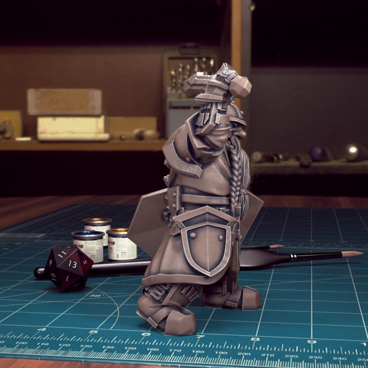 Dwarven Guard 05 [Pre-Supported]