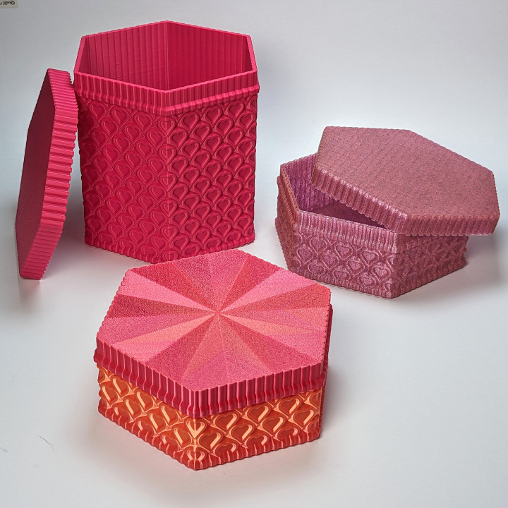 3D Printable Candy Hearts Gift Boxes (vase mode and regular