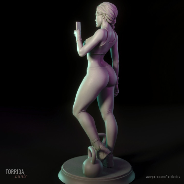 Ashley - Gym girl
