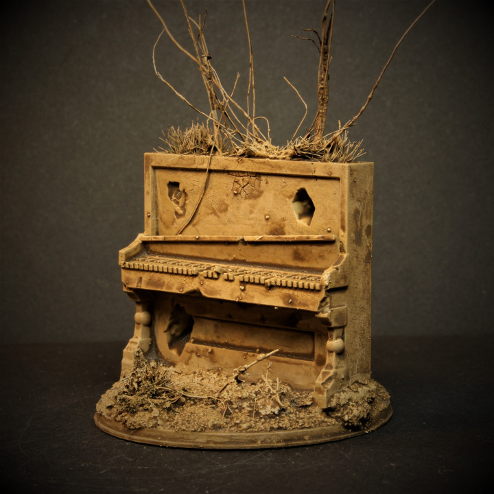 War Piano image