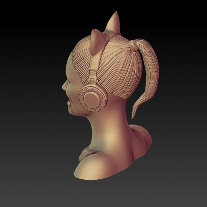 SEXY BUST- GAMER GIRL -MINIATURE 75 MM SCALE image