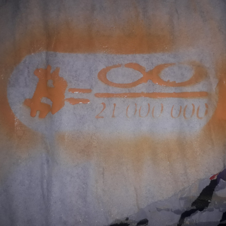 Bitcoin graffiti filter : infinite fiat money printer divided by 21 000 000 image