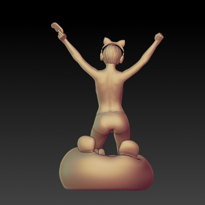 SEXY GAMER GIRL - EROTIC MINIATURE 75 MM SCALE