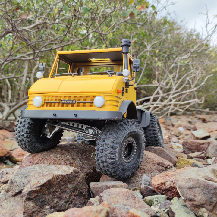 Crawler Bog 406 Cab (UNIMOG 406 replica) - 1/10 RC body image