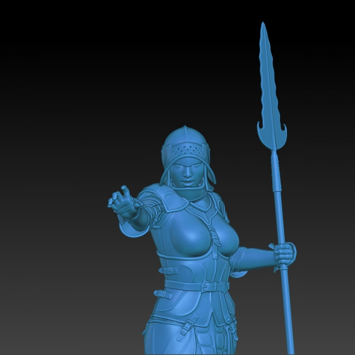 FEMALE WARRIOR- LAINE - MINIATURE 32 AND 75 MM SCALE