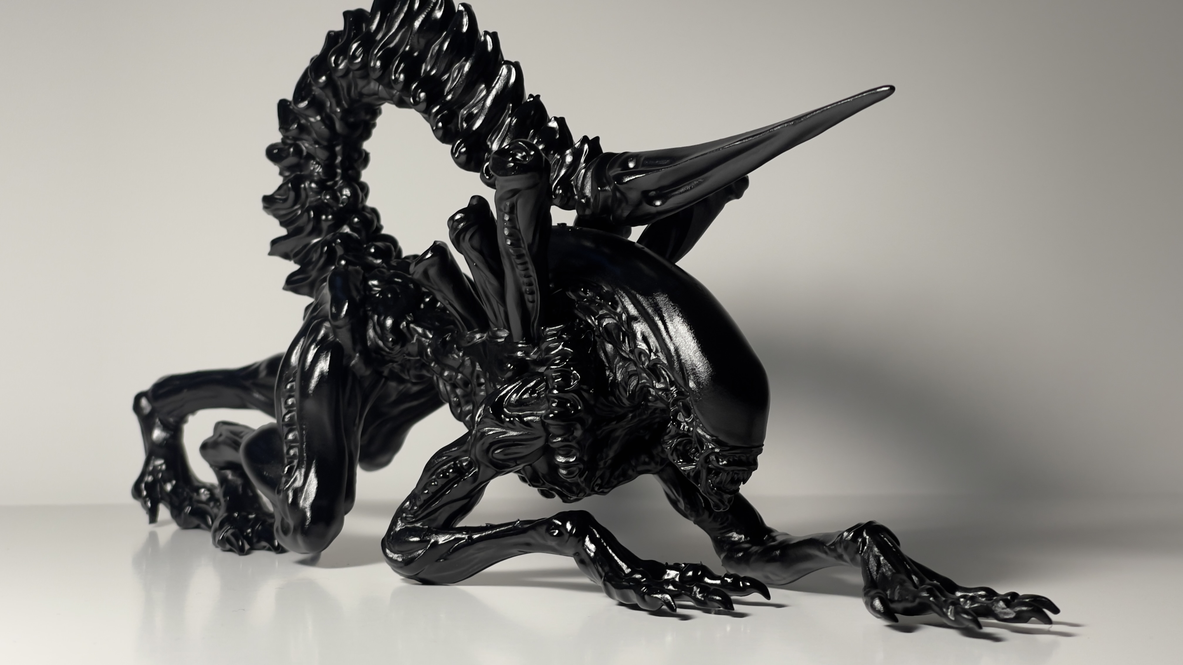 3D Printable Alien Xenomorph without keys or keyholes by JPD1109