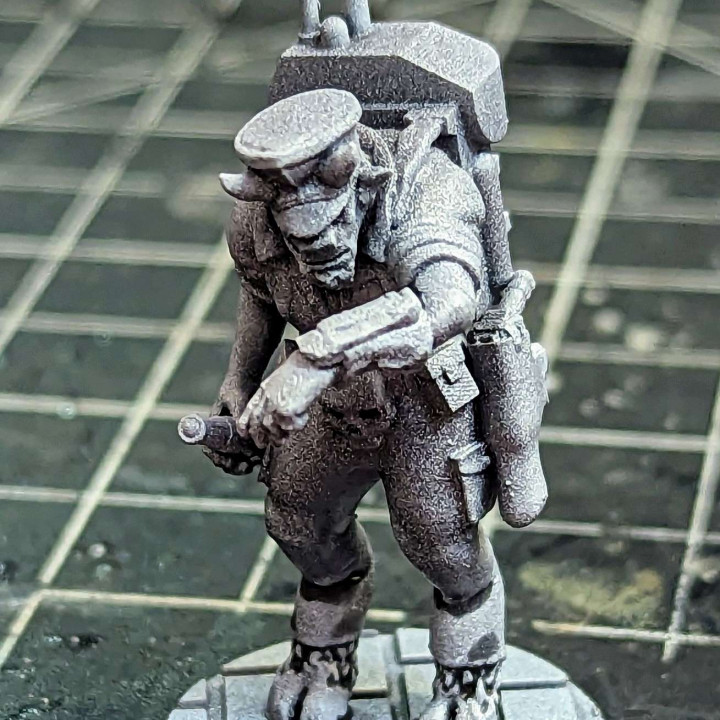 Beastmen in Space! Monopose Artillery Officer image