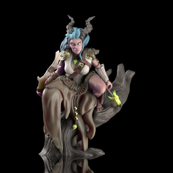 Pinea the Dryad