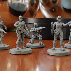 Picture of print of FRU female soldiers