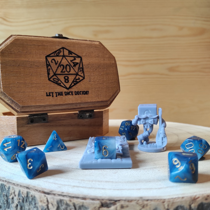 Dice Keepers - D6 Bard miniature & polyhedral dice stand