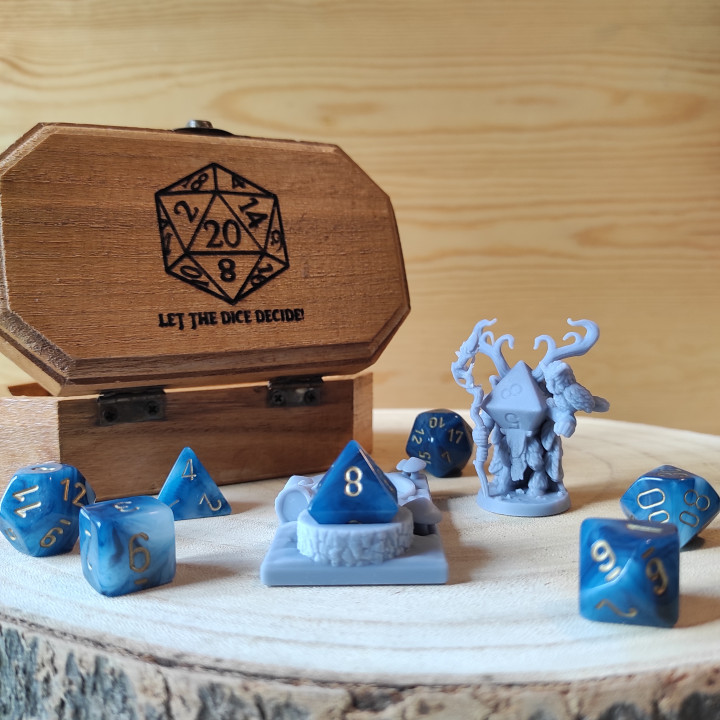 Dice Keepers - D8 Druid miniature & polyhedral dice stand