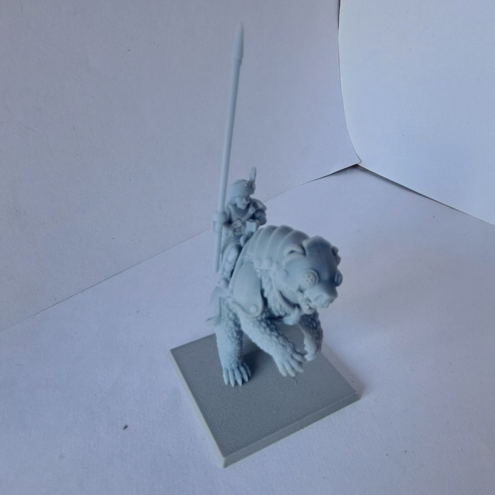 Slavia Noble on Bear (32mm, modular)
