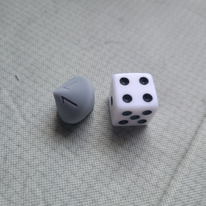 3D Printable D2 Dice by Nicholas Diaz