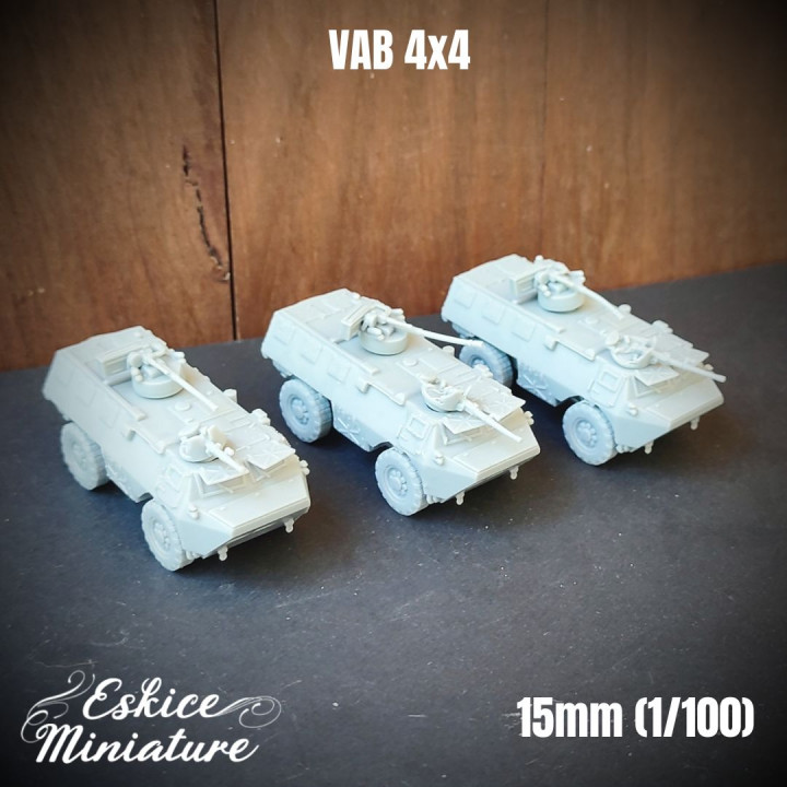 VAB 4x4 french armored transport - 28mm image
