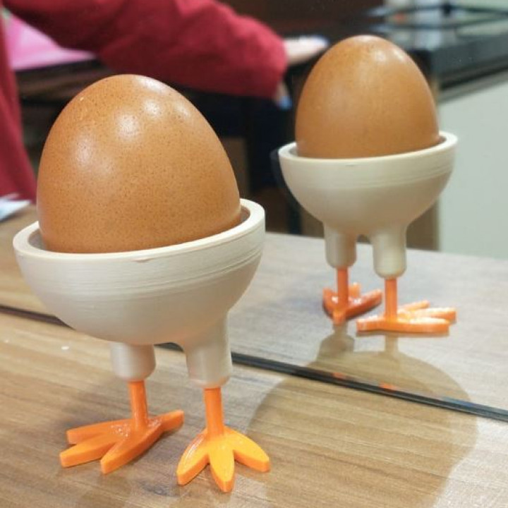 Egg holder with legs