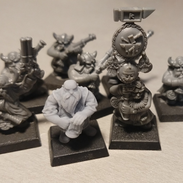 3D Print of Dwarf Tavern keeper by Warhapper