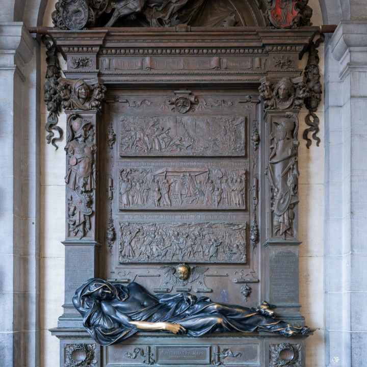 Everard t'Serclaes monument - detail