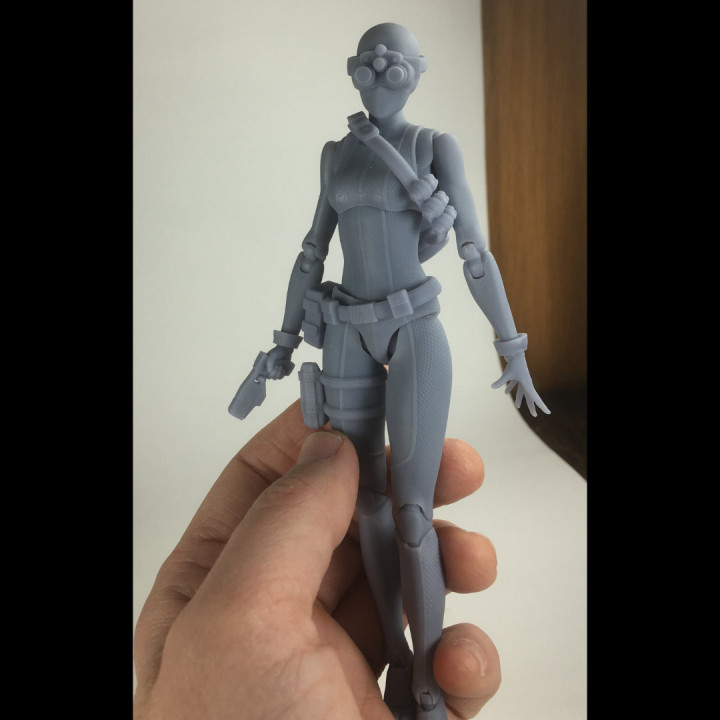Melodie the Master Thief: A 3D-Printable Action Figure image