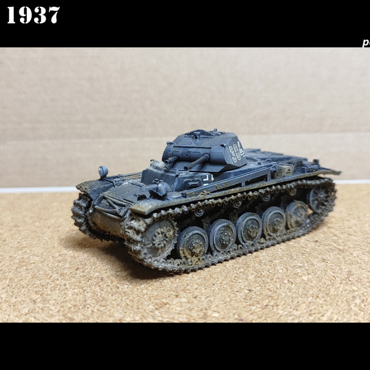 Panzer II B 1937- great historical accuracy and optional stowage, 3 different variation in this pack image