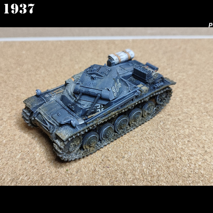 Panzer II B 1937- great historical accuracy and optional stowage, 3 different variation in this pack image