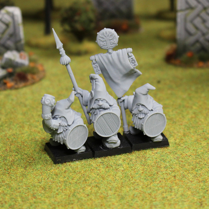 3D Printable CG Ranger dwarves with spear by MOMminiatures