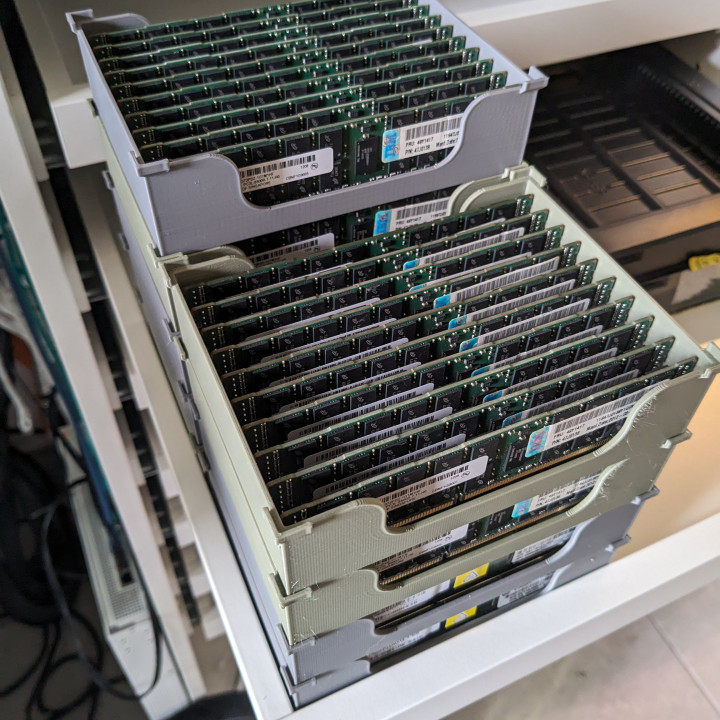 Stackable RAM DIMM Tray image