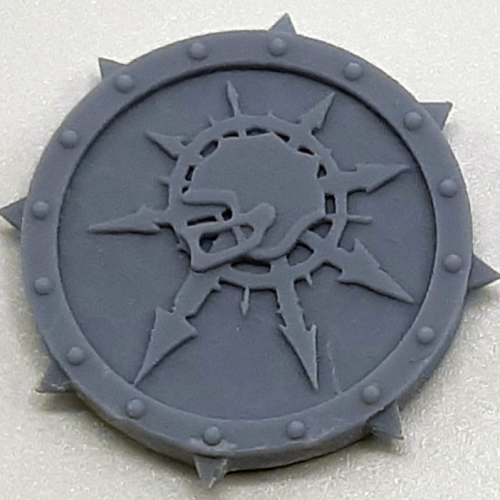 Blood Bowl Chaos Renegade Token (alternate)